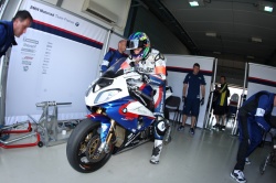 Endurance : la BMW Motorrad France 99 en tête pour les warm-ups aux 8hde Doha