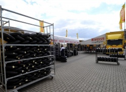 Pirelli sur les paddocks du World Superbike