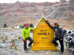Un voyage de 2000 km à moto pour vaincre la maladie (crédit photo : Ouest France)