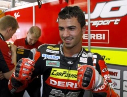 Séance de dédicace de Mike Di Meglio au MotoGP