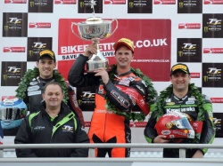 Le podium de la Lightweight TT - Crédit photo : iomtt.com