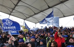 La tribune Yamaha au Grand Prix de France Moto