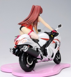 Figurine Tamaki Kousaka sur Hayabusa GSX-R 1300