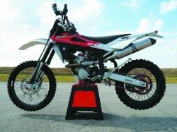 Préparations compétition pour enduro Husqvarna par RMF