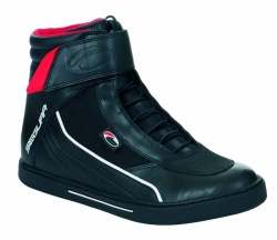 Segura lance les baskets FOBS 