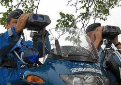 La gendarmerie s'attaque aux appels de phares - Crédit photo : DR
