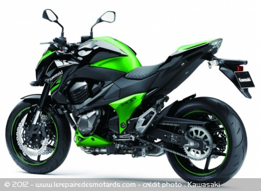 Kawasaki Z800 : vue arrière
