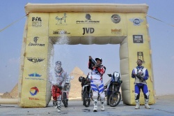 Przygonski, Barreda et Viladoms sur le podium final - Crédit photo : DR