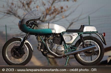 Ducati 750 FF de 1974
