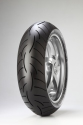 Nouvelle version du pneu Metzeler Roadtec Interact Z8 