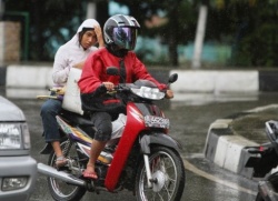 Les femmes interdites d'enfourcher un deux-roues en Indonésie (crédit photo : DR)