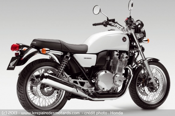 Vue arrière Honda CB1100 et CB1100 EX