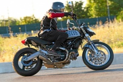 Photo volée de la Ducati Scrambler - Crédit photo : Insella.it