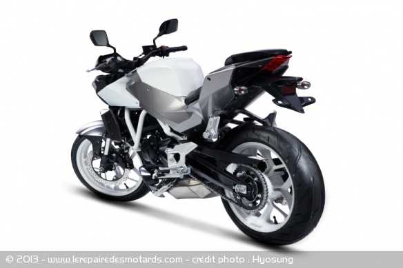 Roadster Hyosung GD250N