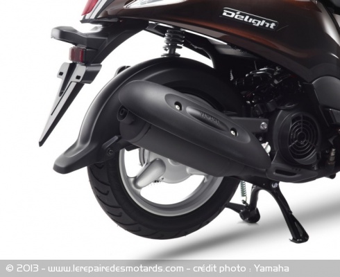 Scooter Yamaha D'elight échappement