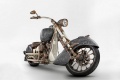 Rouler or moto chère monde