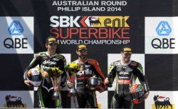 Baz, Guintoli et Sykes sur le podium de la course 2