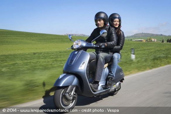 Scooter Vespa GTS Super 125 et 300