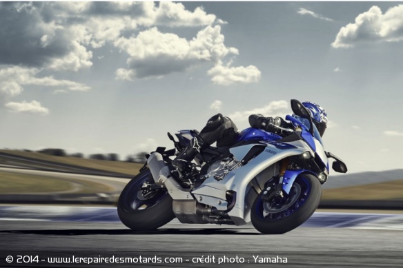 Sportive Yamaha YZF-R1
