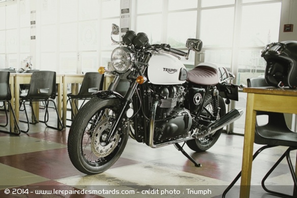 La partie cycle et la motorisation sont issues de la Bonneville