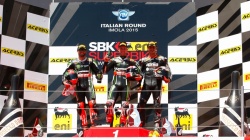 WSBK : Doublé Rea à Imola (c) photo : WSBK