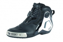 Nouveautés Dainese 2016 chaussures D1