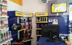 Etalage de produits d'entretien que propose Doc'Biker