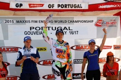 Laïa Sanz sur la première marche du podium de la Women Cup