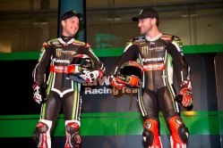 Gagnez un t-shirt dédicacé par Jonathan Rea et Tom Sykes - crédit photo : Kawasaki