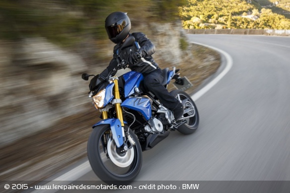 L'optique avant se rapproche du style de celui du F800R