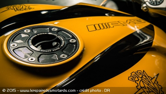Cette moto est le premier projet commun de MV et Mercedes