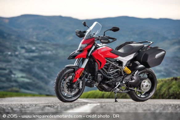 ducati-hyperstrada-939-pour le voyage sportif ducati-hyperstrada-939-pour le voyage sportif