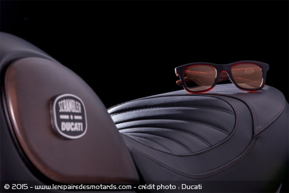 De son côté, Italia Independent lance une gamme de lunettes 'Ducati Scrambler'