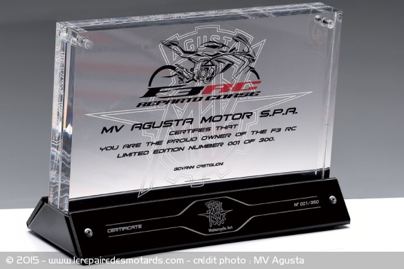Le certificat d'authenticité de l'édition limitée RC