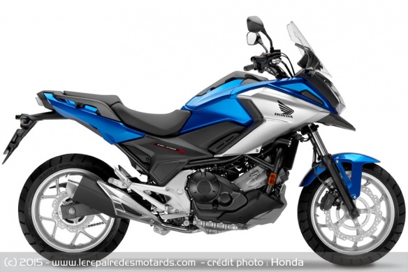 Trail Honda NC750X Glint Wave Blue Metallic