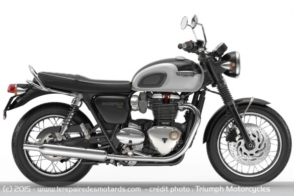Triumph Bonneville T120 Jet Black et Pure White