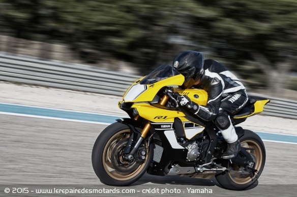 La R1 60ème Anniversaire a été dévoilé sur le circuit du Castellet