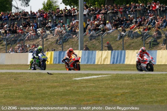 Rossi en équilibre au freinage