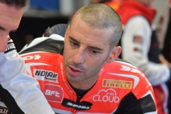WSBK : Melandri se blesse en jouant au football - crédit photo : Ducati