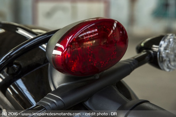 Feu arrière avec signature LEDs Triumph Bonneville Bobber
