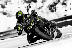 Kawasaki Z1000 R Edition