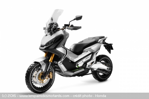 Le City Adventure Concept présenté à l'EICMA 2015 Le City Adventure Concept présenté à l'EICMA 2015