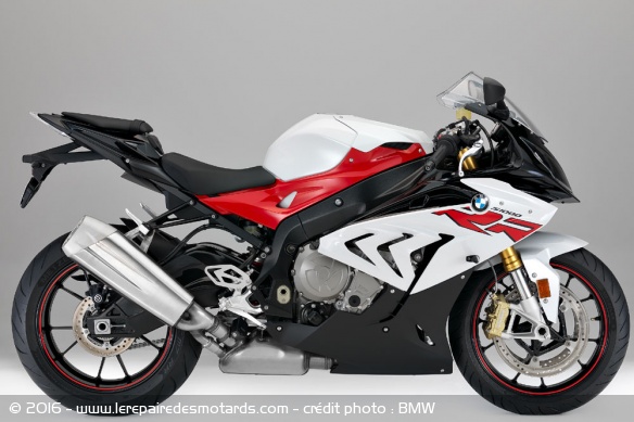 La RR sera également disponible en rouge et blanc La RR sera également disponible en rouge et blanc
