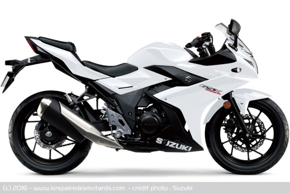 Sportive Suzuki GSX-250R blanc