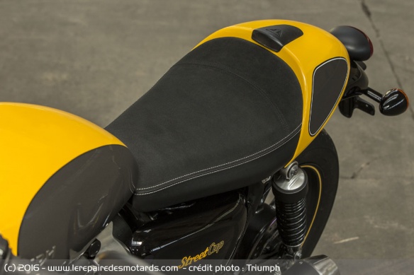 Selle de Triumph Street Cup