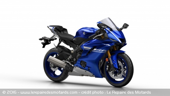 Yamaha YZF-R6, statique en bleu