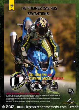 Scorpion Exo 2000 Evo Air Lacaze Replica, en stoppie