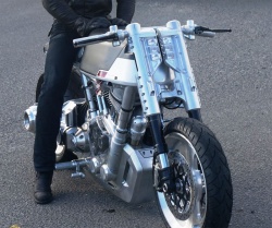 Devenez pilote-essayeur de la Vanguard Roadster