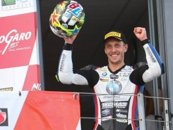 FSBK : Foray aux commandes à Nogaro - crédit photo : DR