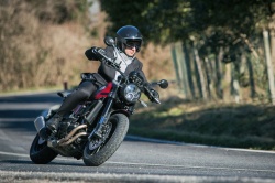 La Benelli Leoncino disponible